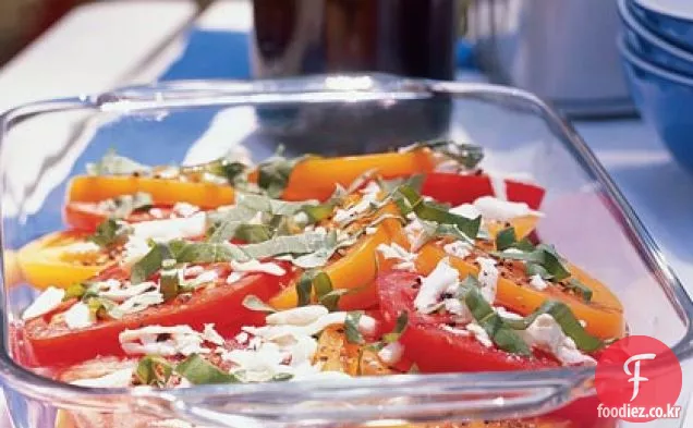 토마토,바질,신선한 모짜렐라 샐러드