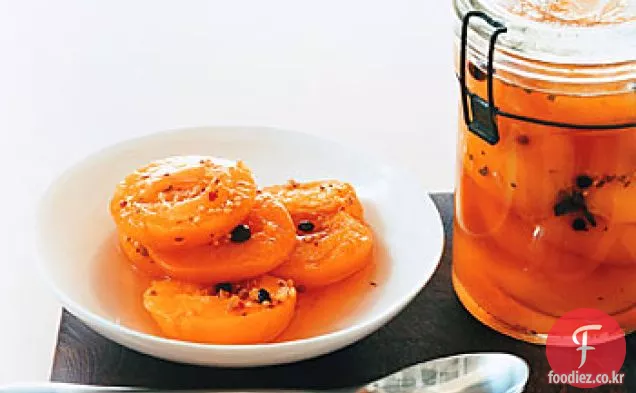 절인 복숭아