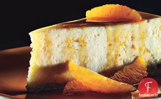 카라멜 오렌지 소스를 곁들인 리코 타 치즈 케이크