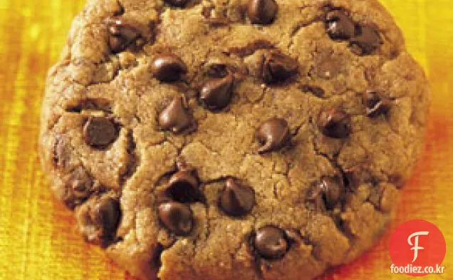 헤이즐넛-미니 초콜릿 칩이 들어간 버터 쿠키