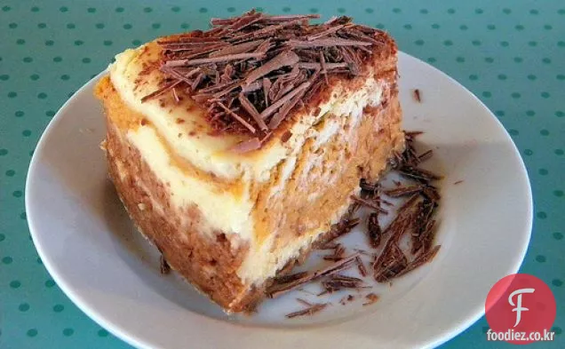 계층화 된 호박 치즈 케이크