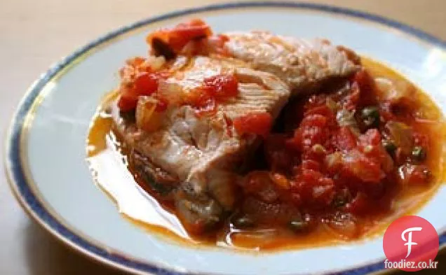 토마토,양파,케이 퍼와 연어