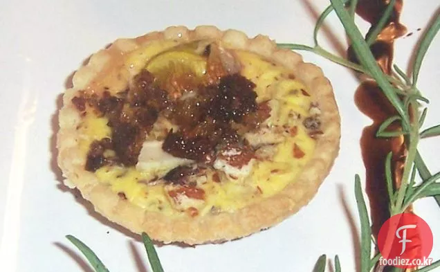 로즈마리 무화과와 판 체타 타르트