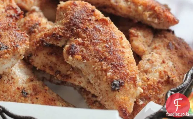 아몬드 파르 메산 치즈 겉 껍질 치킨 입찰
