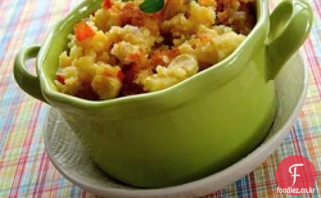 달콤한 흰 옥수수 캐서롤