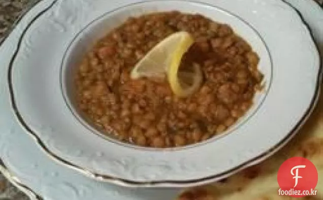 레몬 렌즈 콩 수프