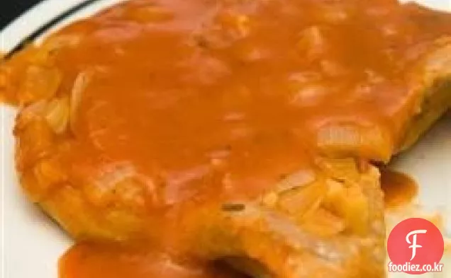 빨간 소스에 돼지 갈비