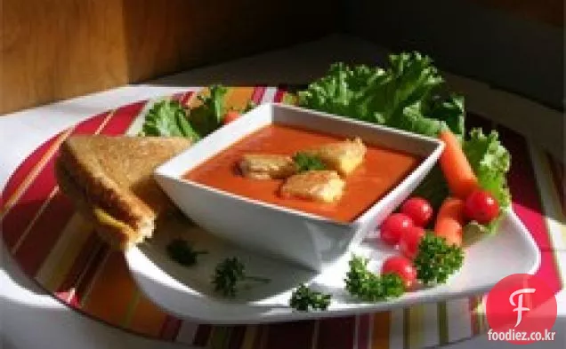 저지 신선한 토마토 수프