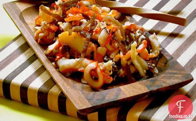 표고 버섯,참깨,라임을 곁들인 매운 오징어 샐러드