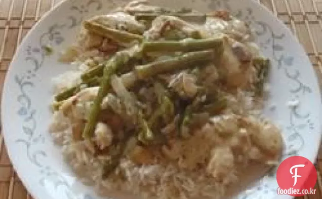 크림 치킨 아스파라거스 캐서롤