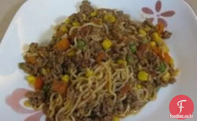 쇠고기 곱슬 국수