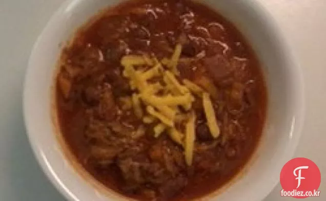 매운 훈제 칠면조와 검은 콩 수프