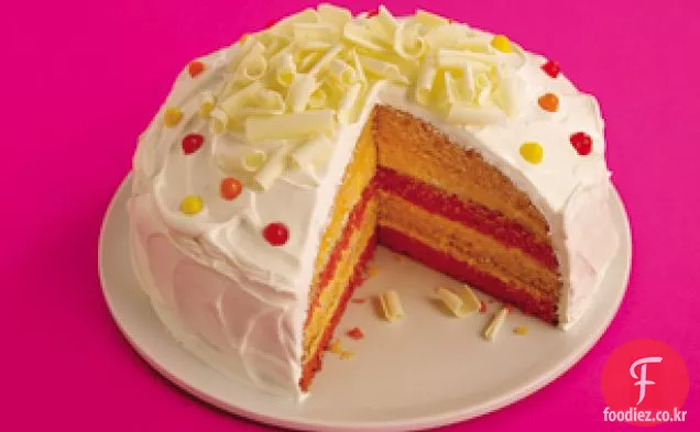 계층화 된 리본 케이크