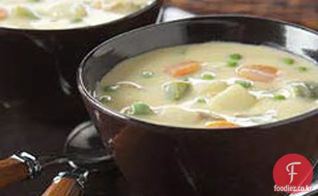 야채와 치즈 차우더