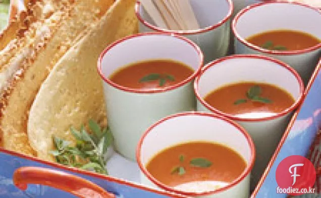 신선한 토마토 수프