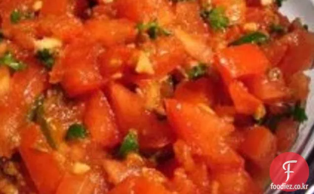 요리사 랄리스의 눌러 진 토마토 처트니