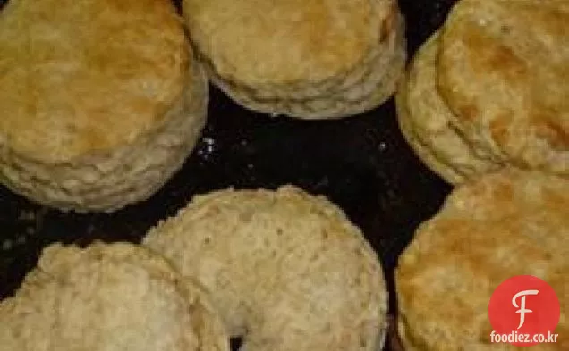 푹신한 통밀 비스킷