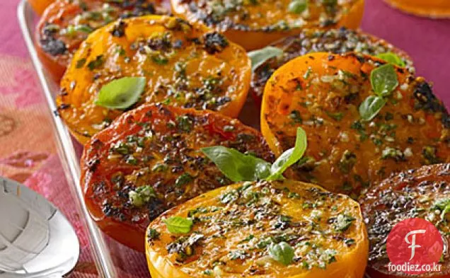 마늘과 허브와 함께 구운 토마토