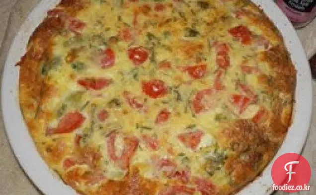 케일,토마토,부추를 곁들인 키시