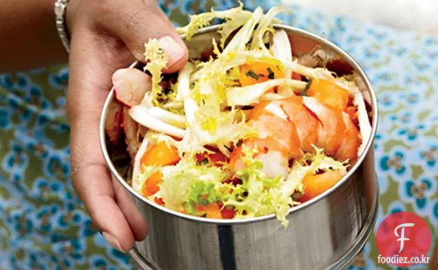 데친 새우,멜론 및 Frisée 샐러드