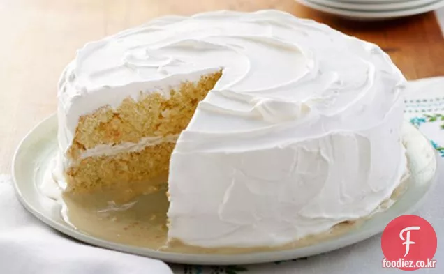 계층화 된 레몬 트레스 레치 케이크