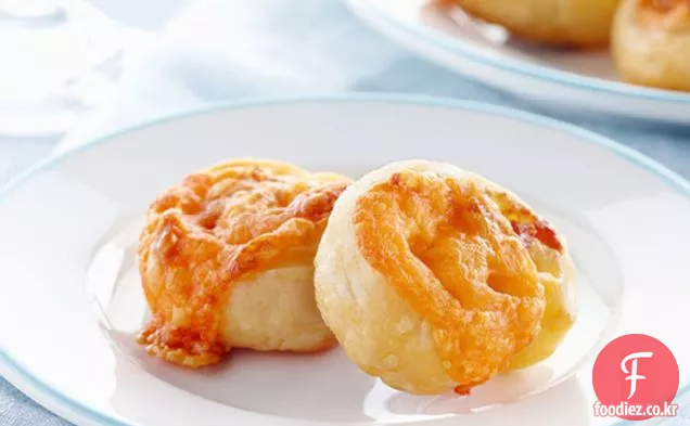 베이컨-치즈 전채 동전