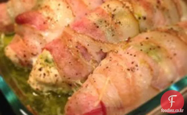 베이컨 포장 페스토 치킨