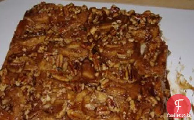 할머니 스토 가드'의 카라멜 피칸 달콤한 롤