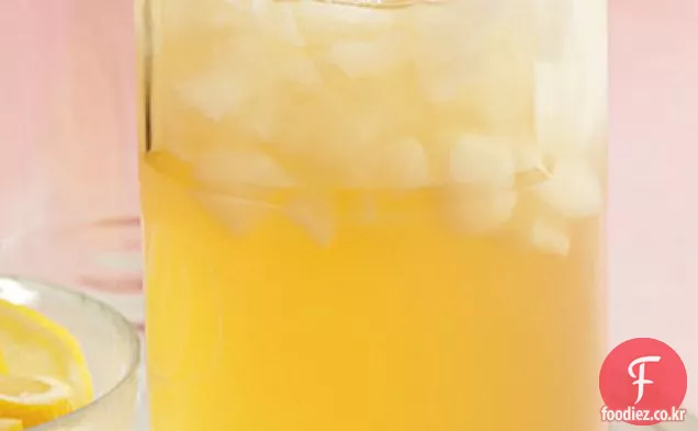 카모마일-생강 아이스 티