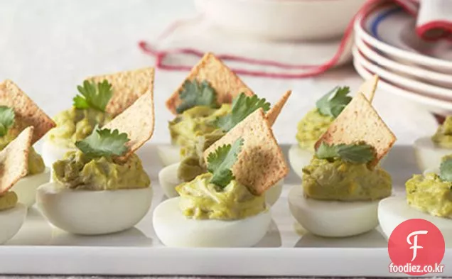 크림 아보카도-박제 계란