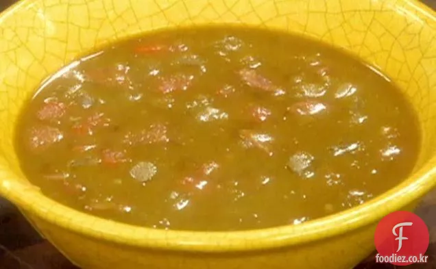 쵸 릿 죠와 슬로우 쿠커 분할 완두콩 수프