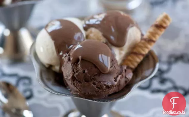 초콜릿 땅콩 버터 퍼지 아이스크림