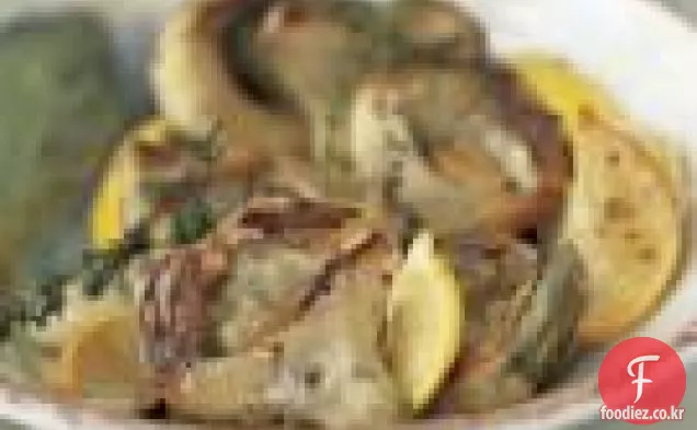 스토브 탑 압력 밥솥에 찐 아티 초크