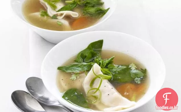중국 만두 수프