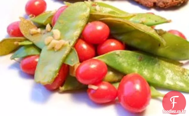 체리 토마토 스냅 완두콩