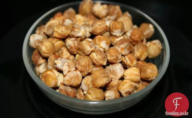 김치 찌개 바삭 바삭한 구운 가반 조 콩