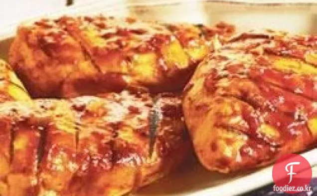 구운된 피 칸 테 바베 큐 치킨