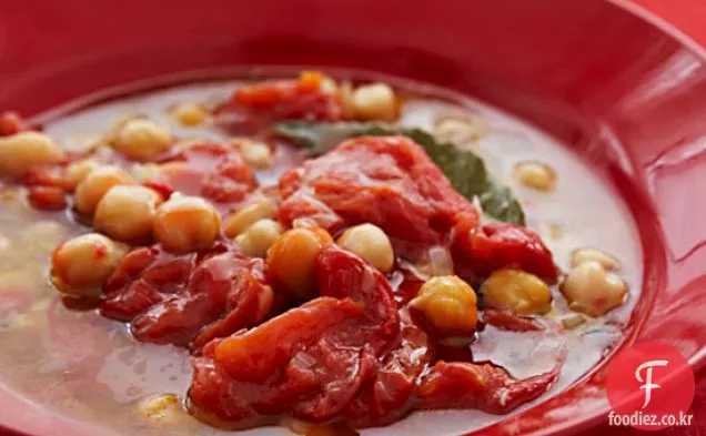 레몬 병아리 콩과 오븐 건조 토마토 스튜