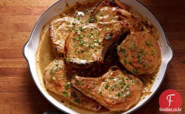 아침 식사 돼지 갈비