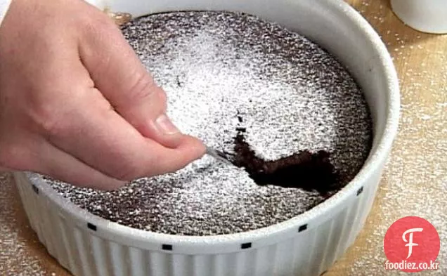 초콜릿-날짜 푸딩 케이크
