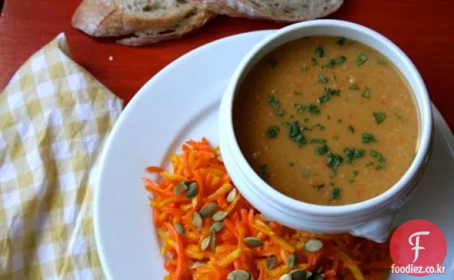 8 달러에 먹기:병아리 콩 수프와 당근 샐러드