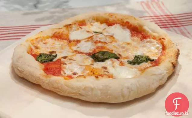 나폴리 마르게리타 피자