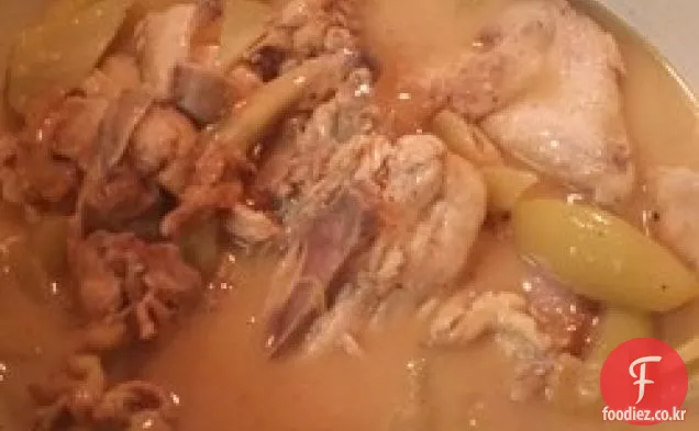 기나타앙 마녹(코코넛 밀크로 만든 닭고기)