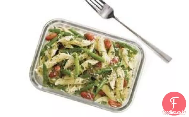 녹색 콩과 파스타 샐러드