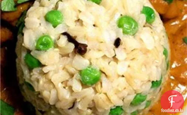 마타르 풀 라오(완두콩 쌀)