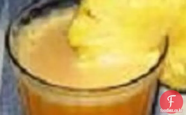 오렌지 파인애플 음료