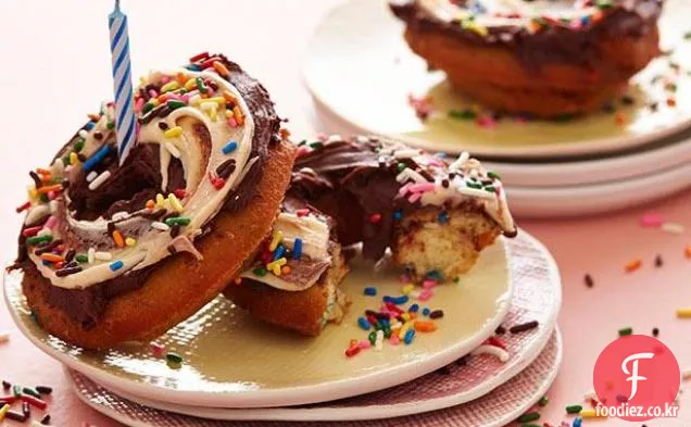 생일 케이크 도넛