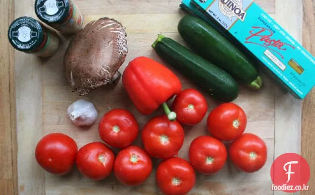 수제 토마토 소스를 곁들인 글루텐 프리 파스타