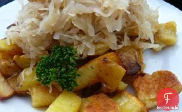 크노 프라,감자 및 소금에 절인 양배추