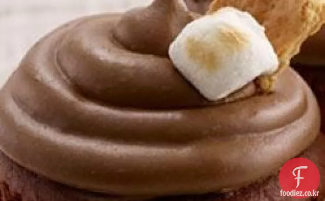 초콜릿 마시멜로 스모어 컵 케이크